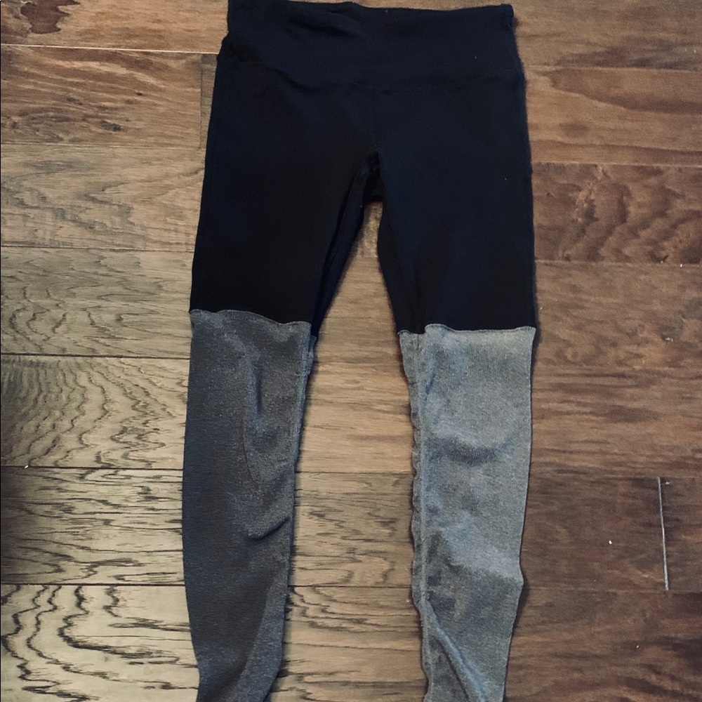alo SZ-M Great Condition Retail $118.00
